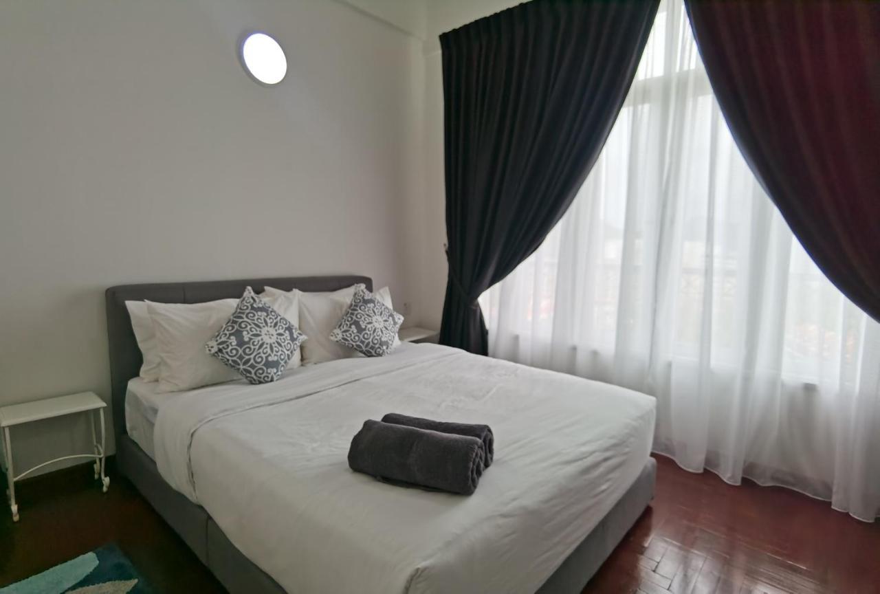 Lui Lui Comfy Condo In Great Location Kuah Esterno foto